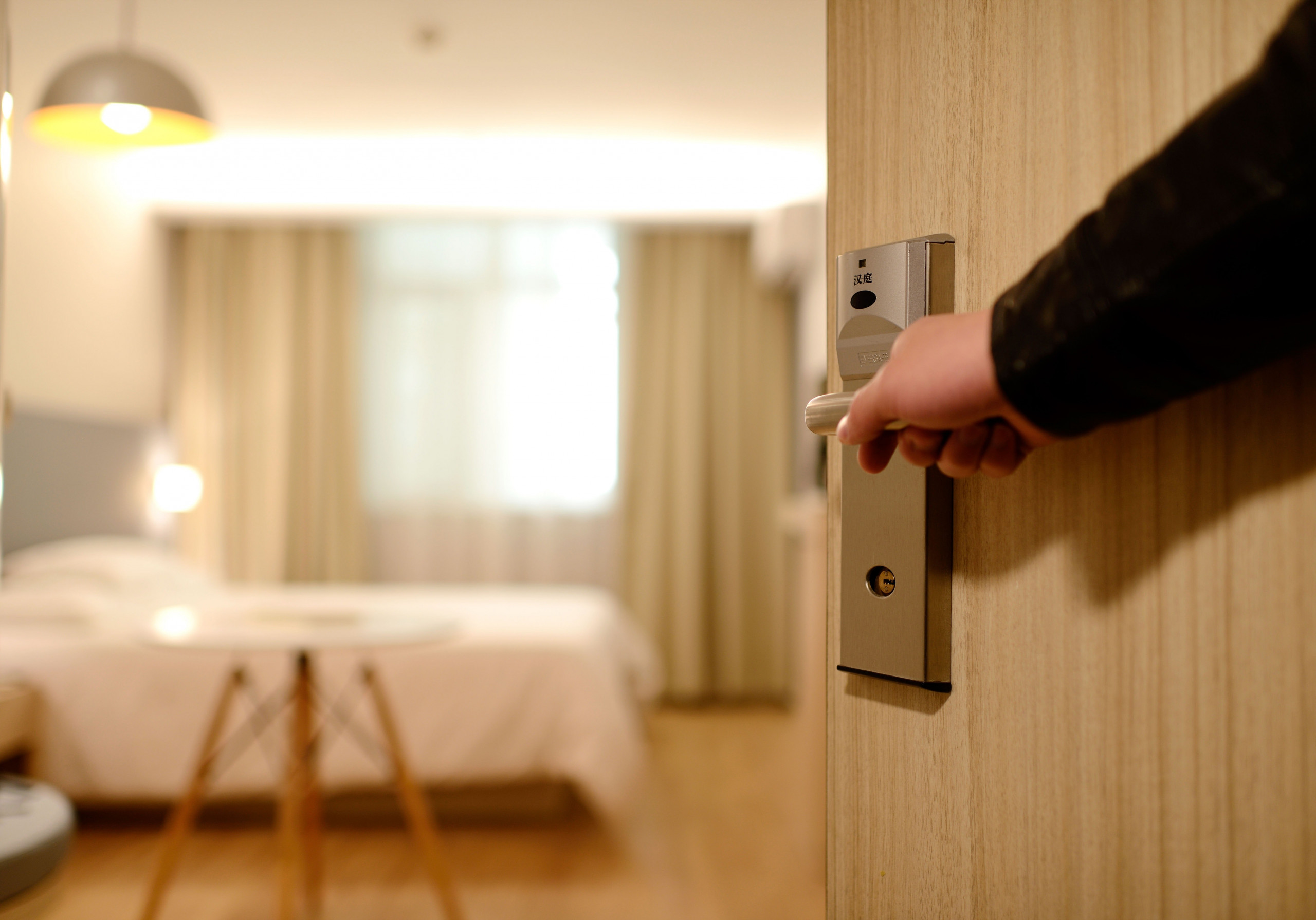 pexels-pixabay-271639 lodging signage